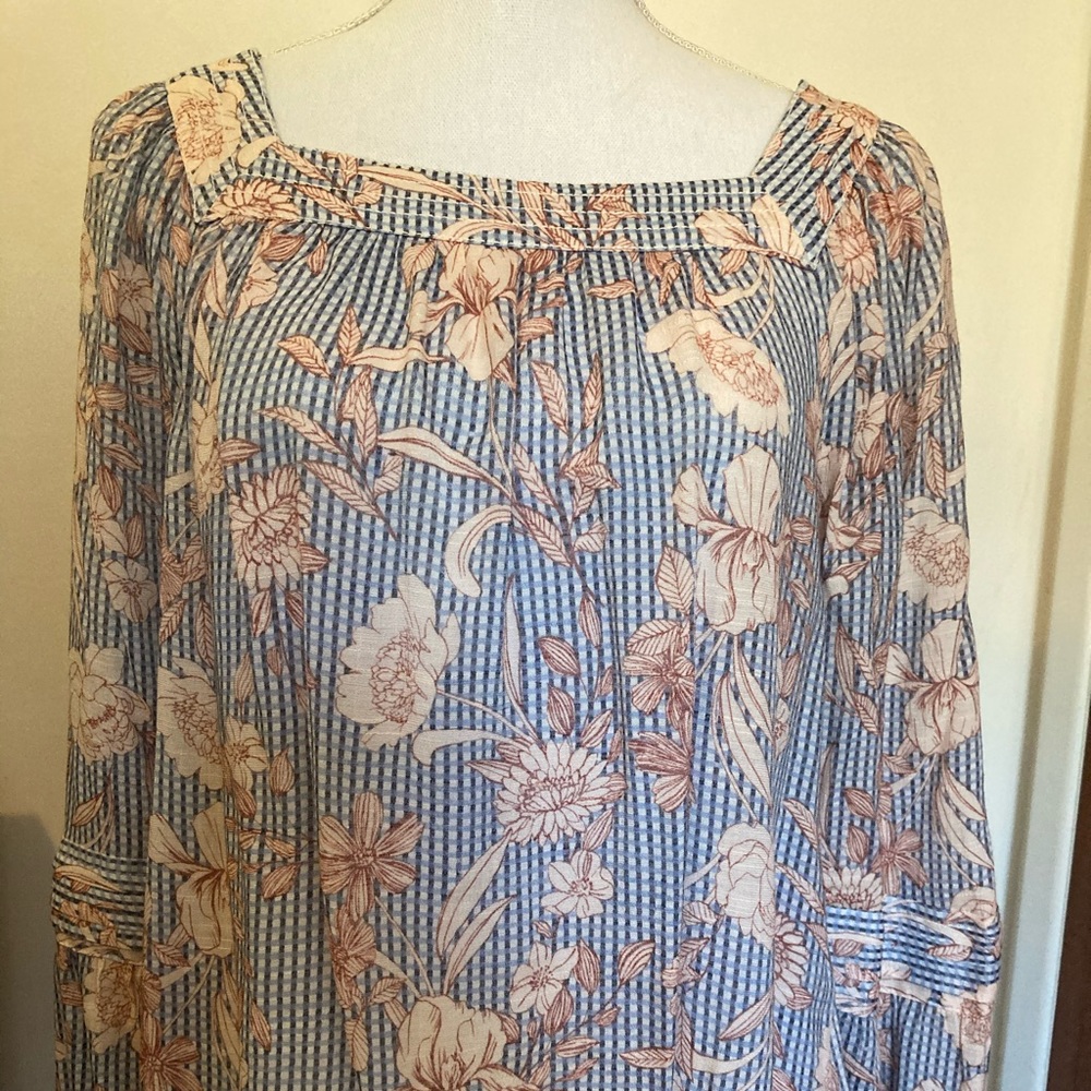 Lauren Conrad floral top